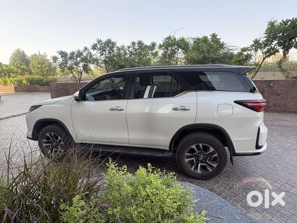 Toyota Fortuner Legender 4x4 At 2.8, 2025, Diesel