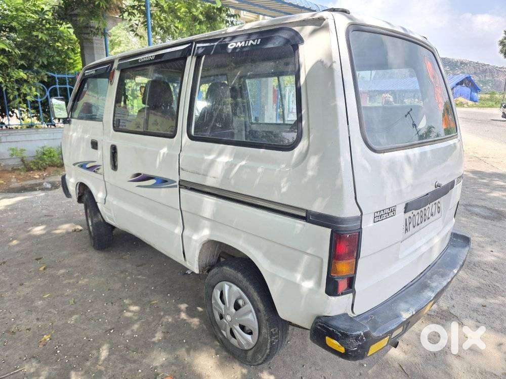 Maruti Suzuki Omni 8 Seater Bsiv, 2015, Petrol