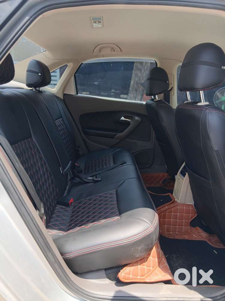 Volkswagen Vento 2010-2013 Petrol Highline, 2011, Petrol
