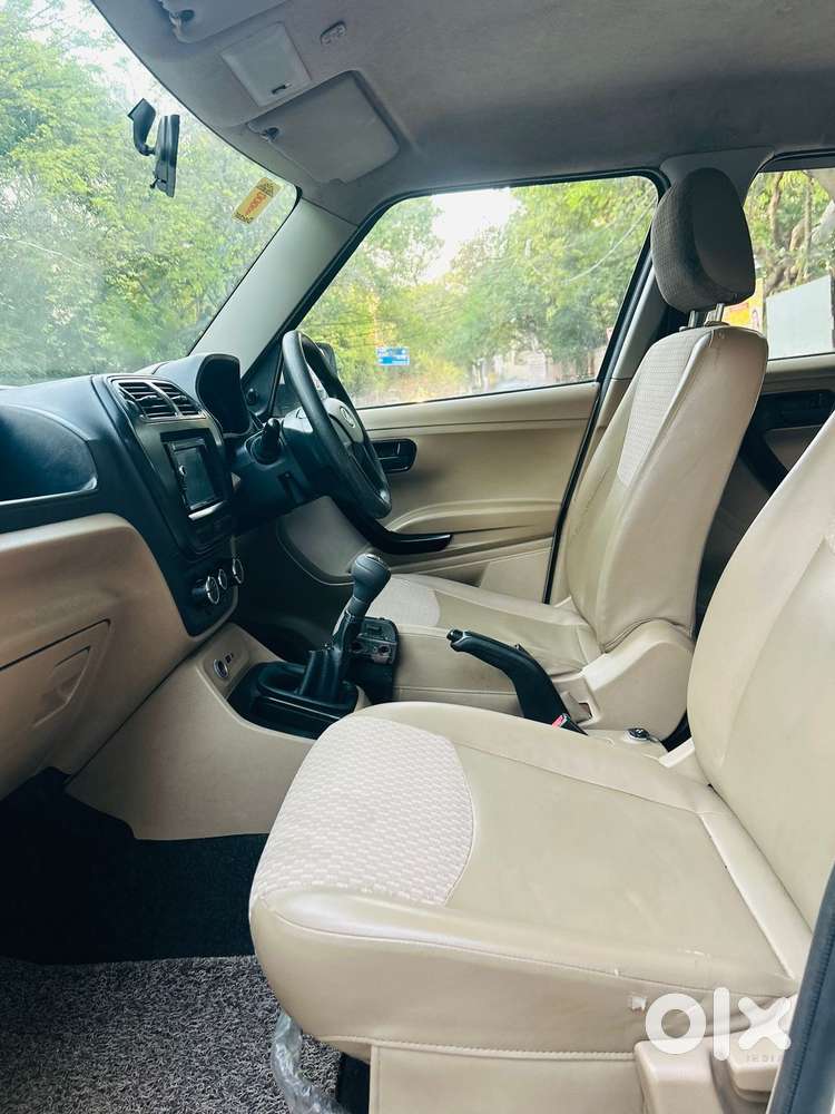 Mahindra Tuv 300 T6, 2017, Diesel