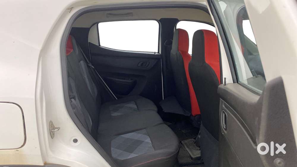 Renault Kwid 2019-ongoing 1.0 Rxt Amt (o), 2022, Petrol