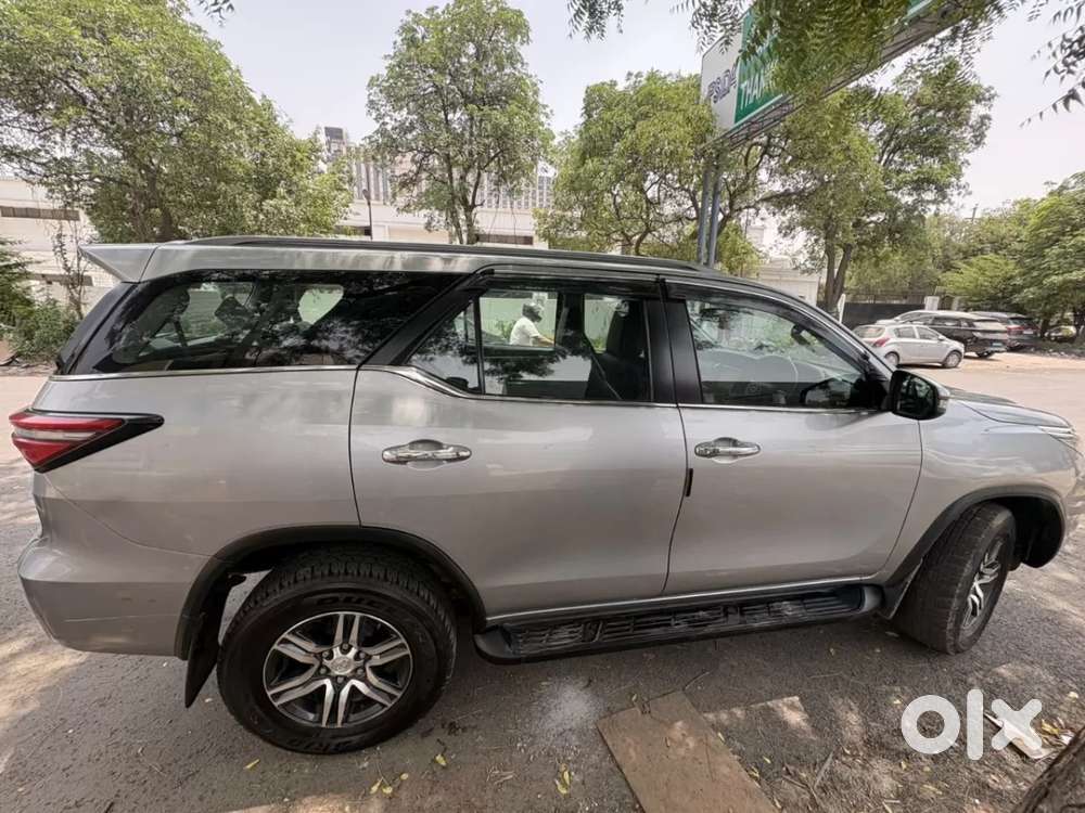 Toyota Fortuner, 2023, Petrol