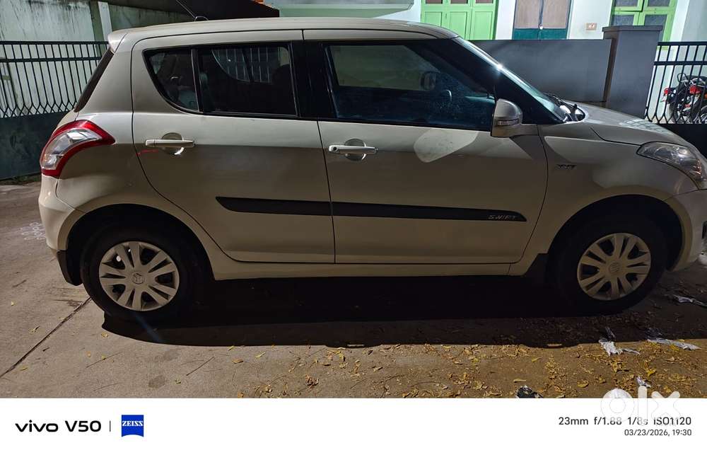 Maruti Suzuki Swift 2011-2014 Vxi, 2013, Petrol