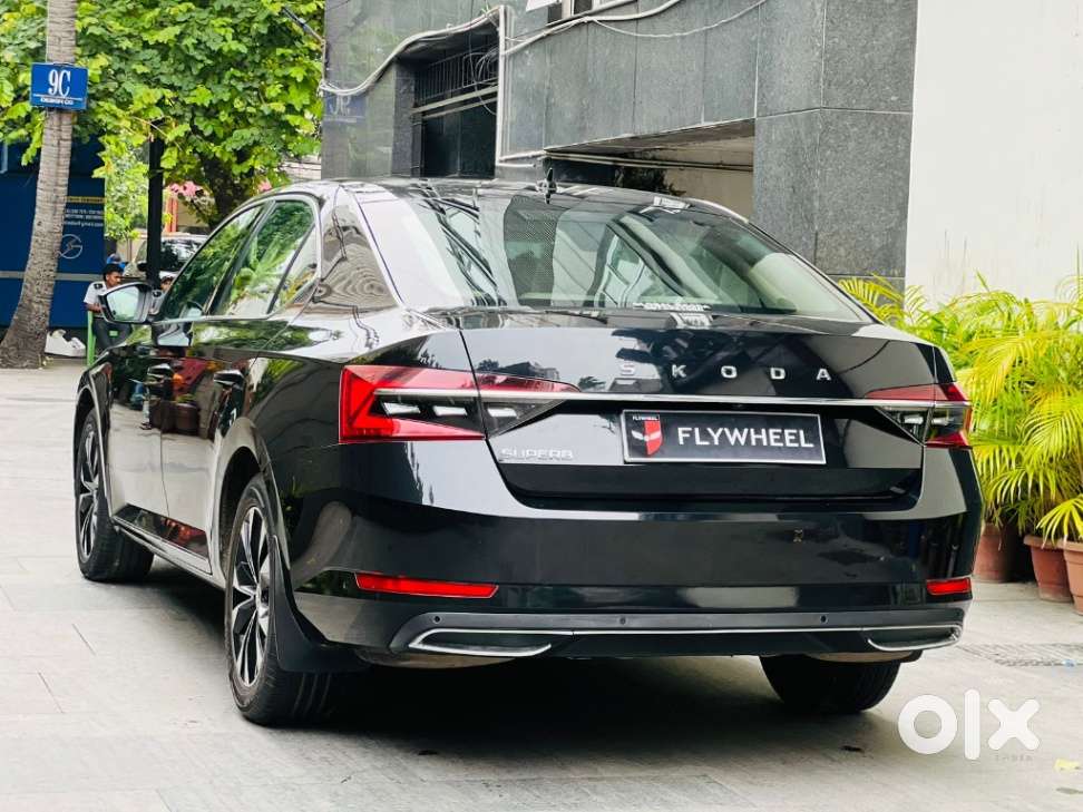 Skoda Superb 2.0 Tsi At L&k, 2022, Petrol