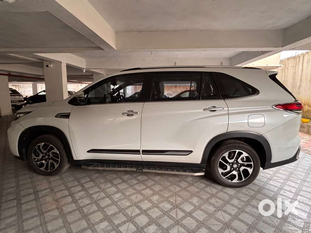Maruti Suzuki Invicto 2023 Year Car
