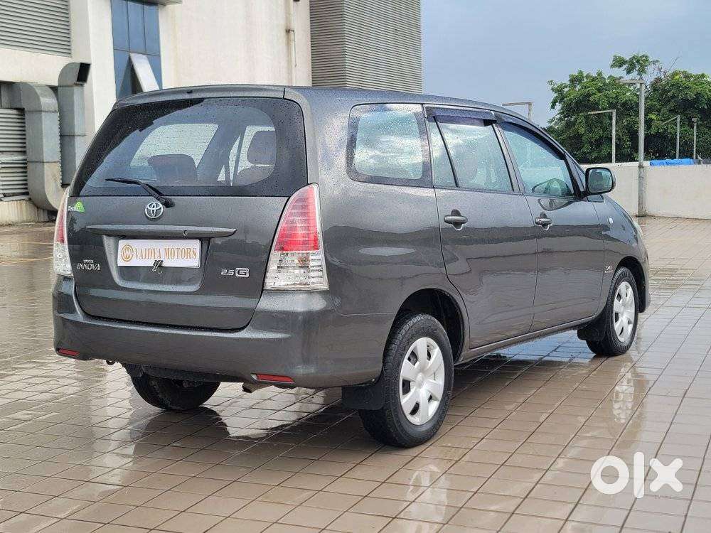 Toyota Innova 2.5 G (diesel) 7 Seater, 2011, Diesel