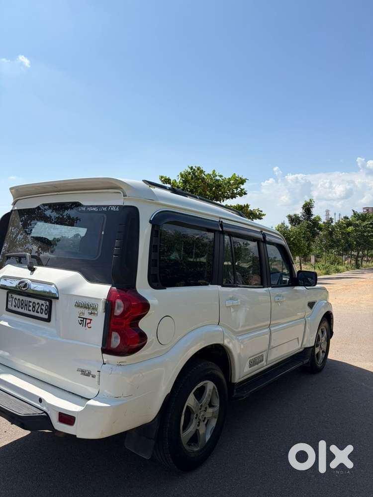 Mahindra Scorpio 2020 Diesel Manual