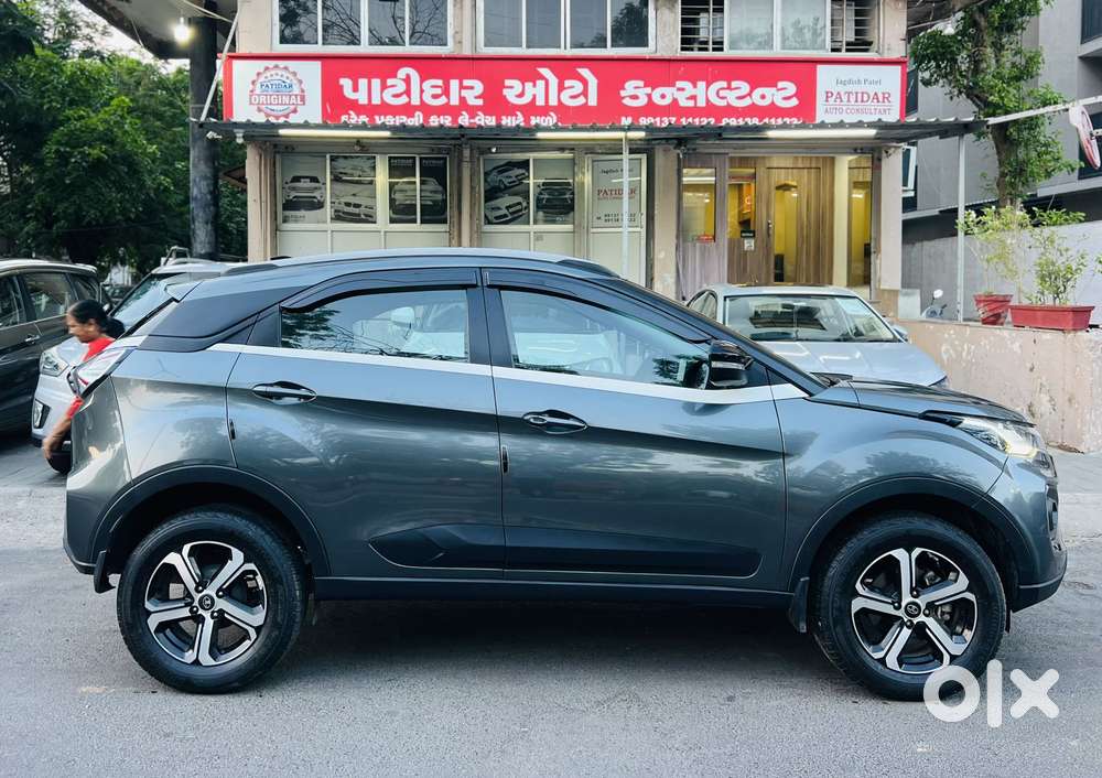 Tata Nexon, 2023, Petrol