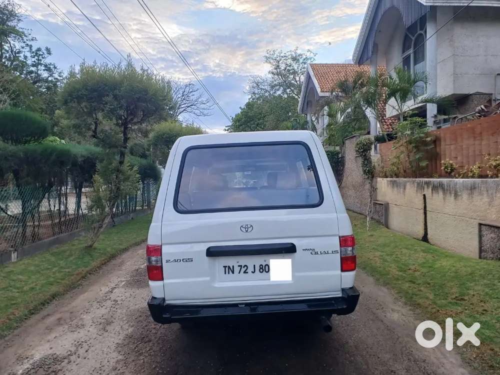 Toyota Qualis 2003 Diesel Well Maintained