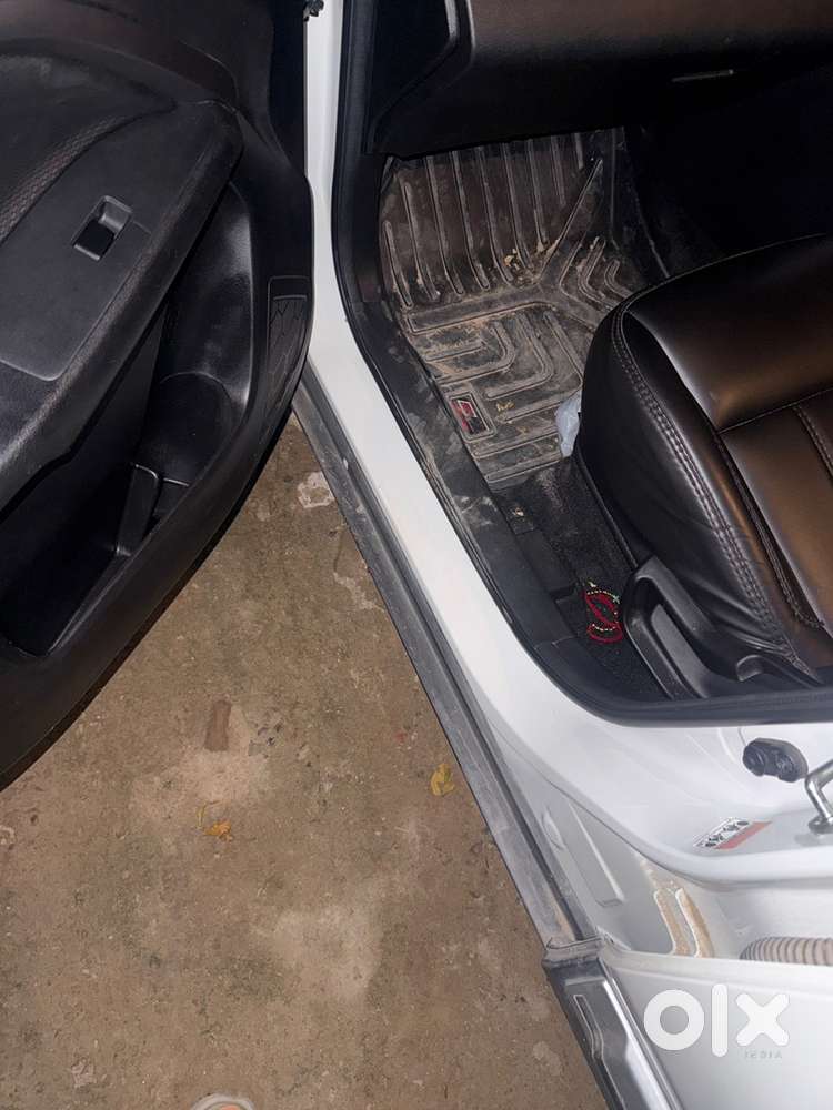 Maruti Suzuki Brezza Lxi 2025