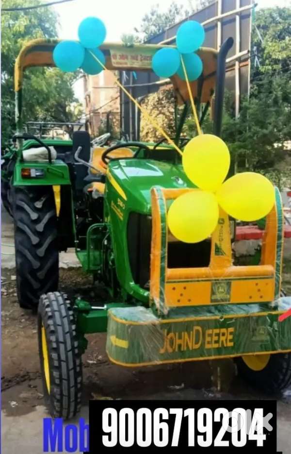 John Deere tractor full good condition