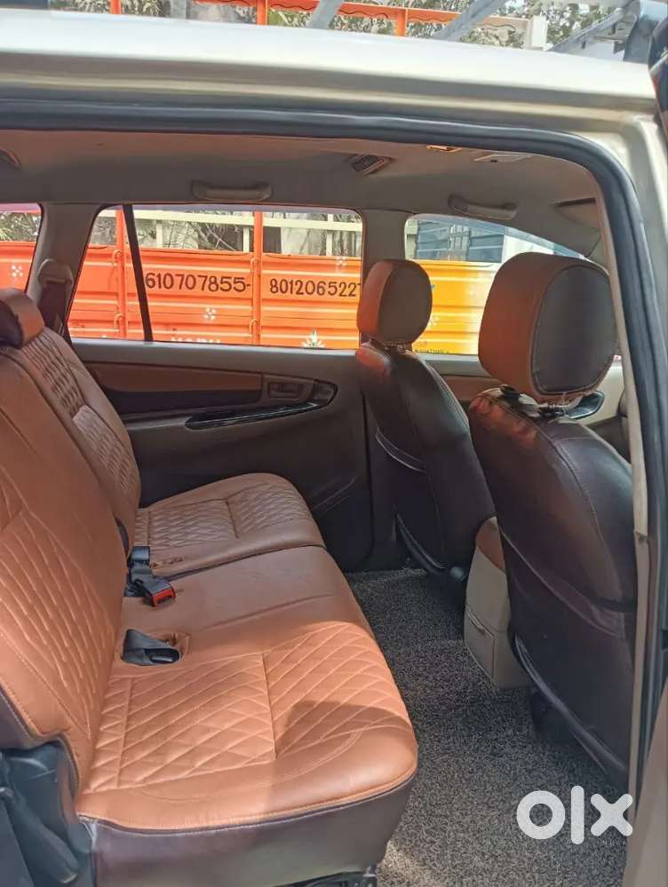 Toyota Innova Diesel 2015 Variant
