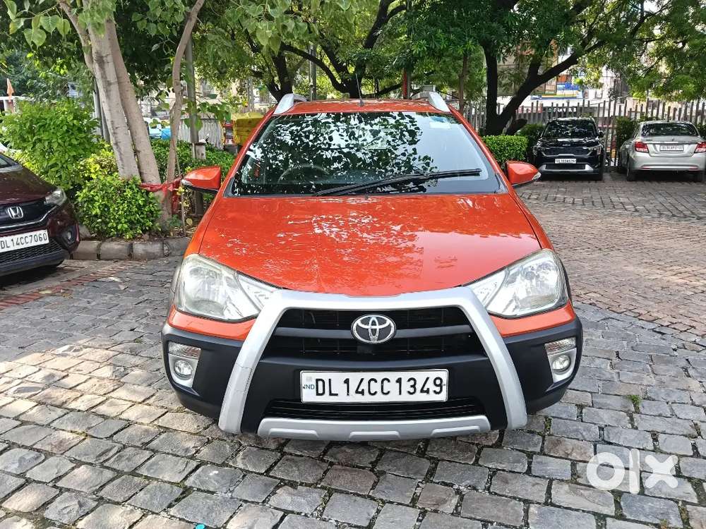 Toyota Etios Cross 1.2 Petrol 2015