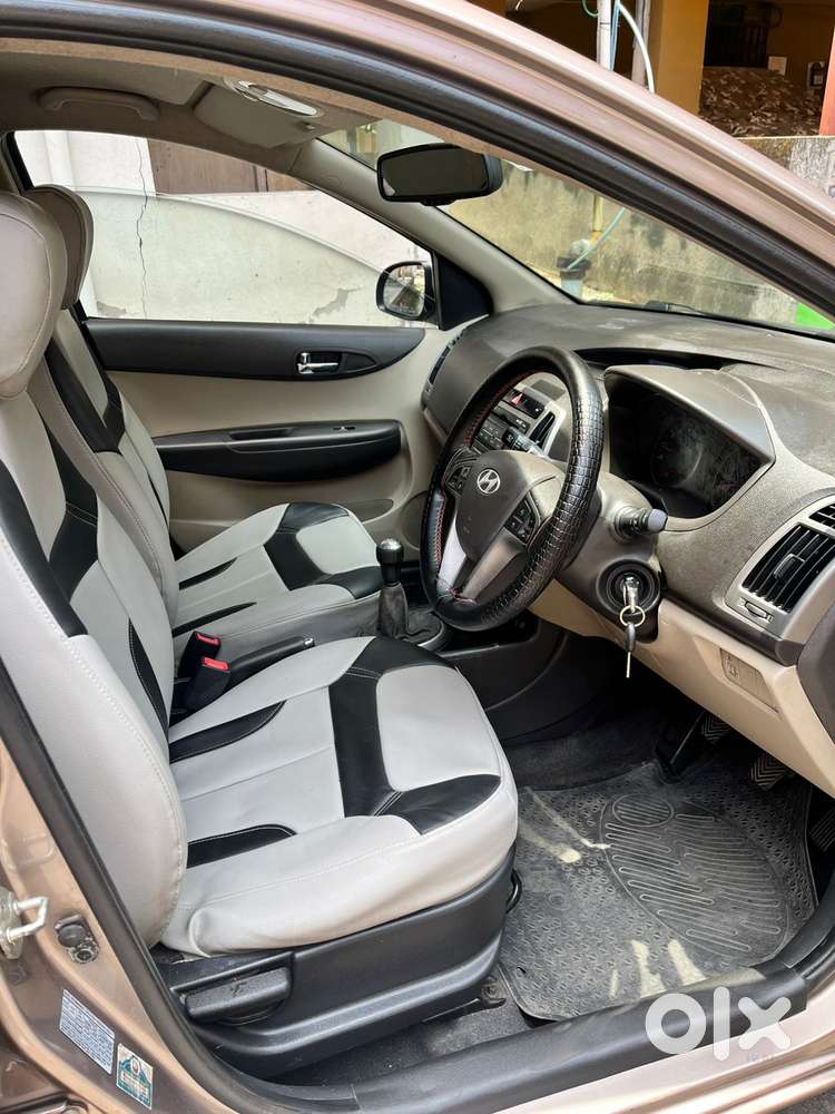 Hyundai I20 Sportz 1.2 Bs-iv, 2014, Petrol