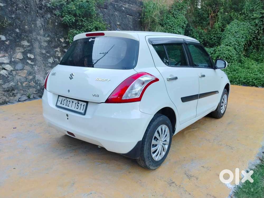 Maruti Suzuki Swift Vxi Abs Bsiv, 2017, Petrol