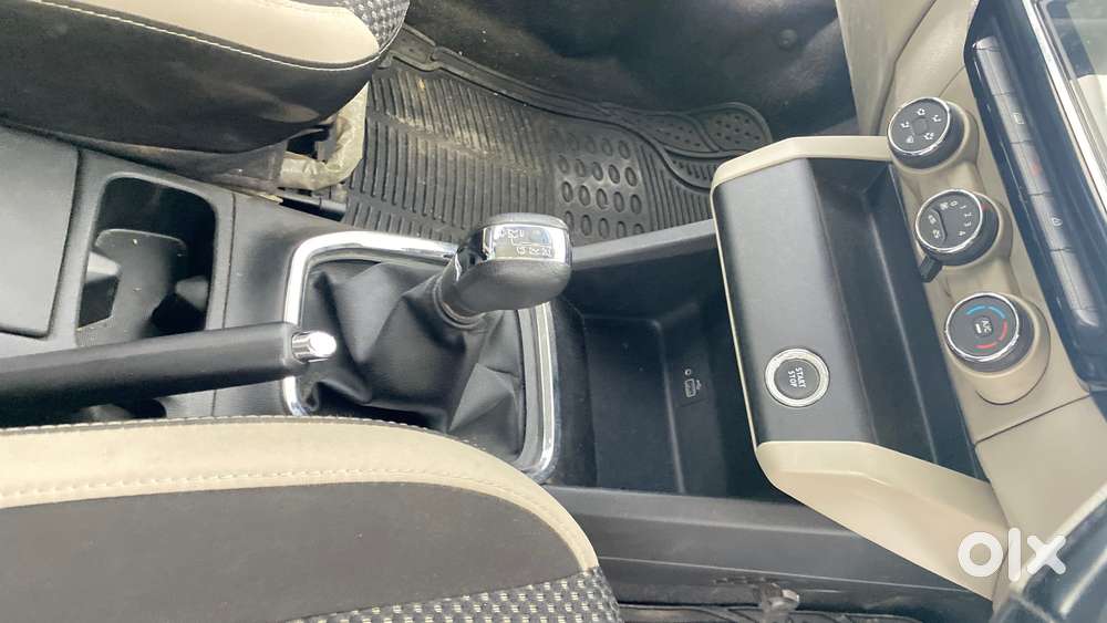 Renault Triber Rxz Easy-r Amt, 2021, Petrol