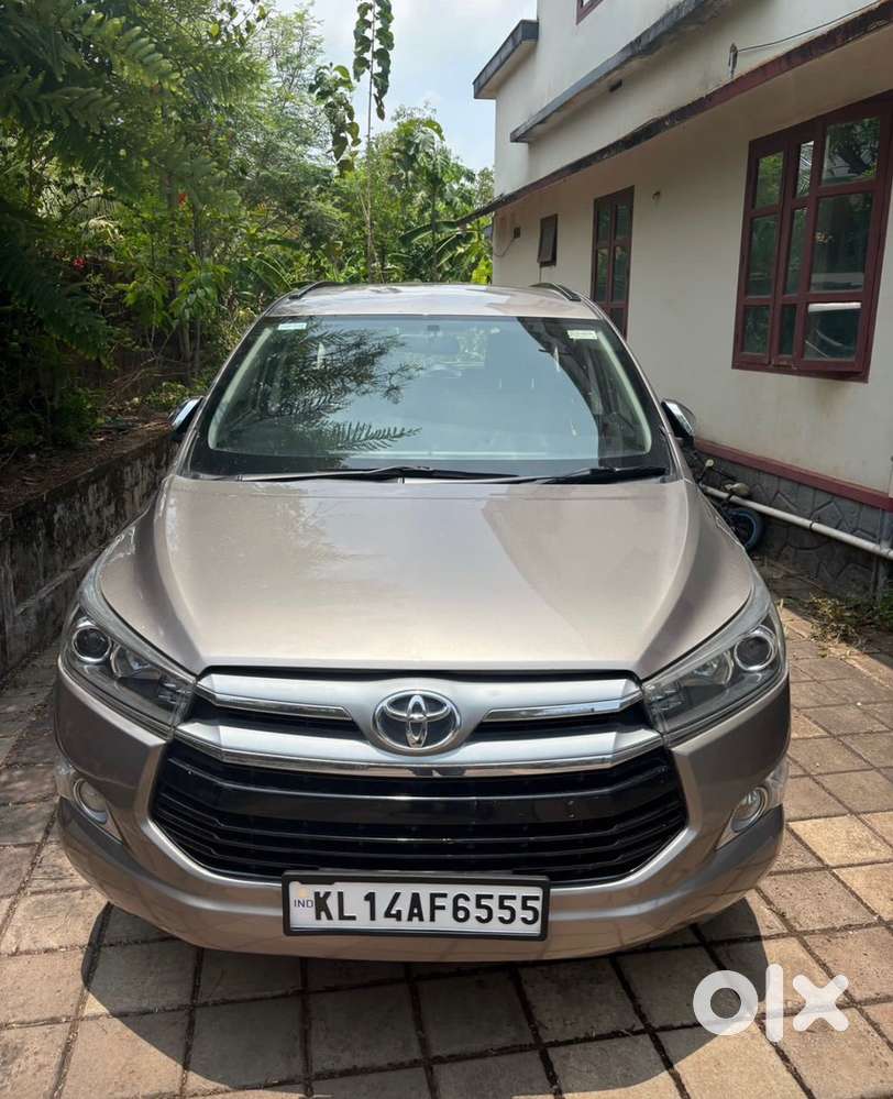 Toyota Innova Crysta 2017