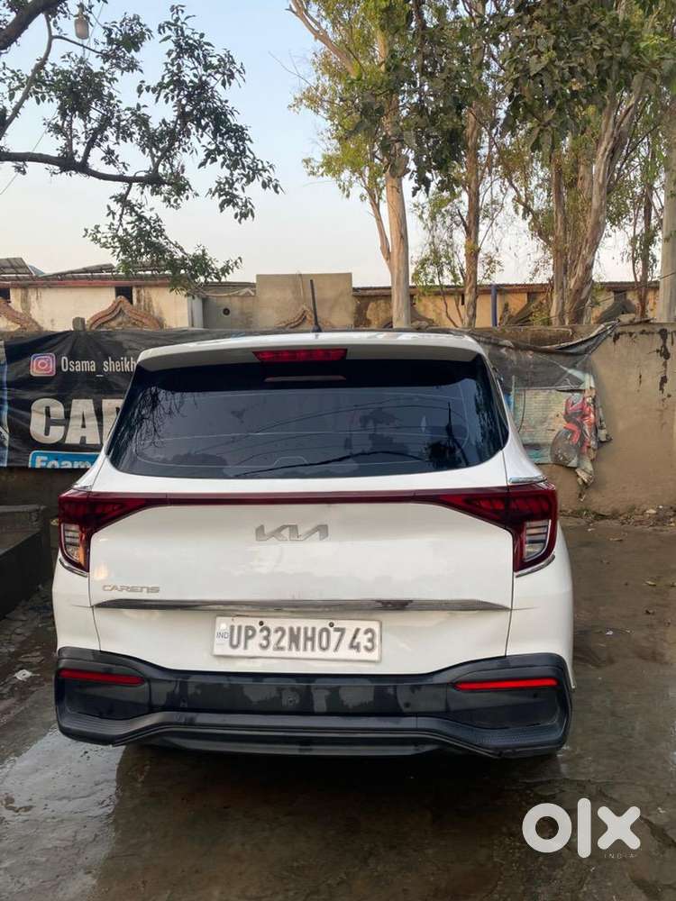 Kia Carens 2023 Petrol Well Maintained