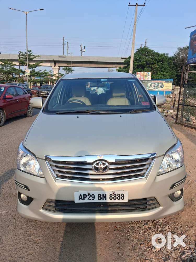 Toyota Innova 2.5 V 7 Str, 2012, Diesel