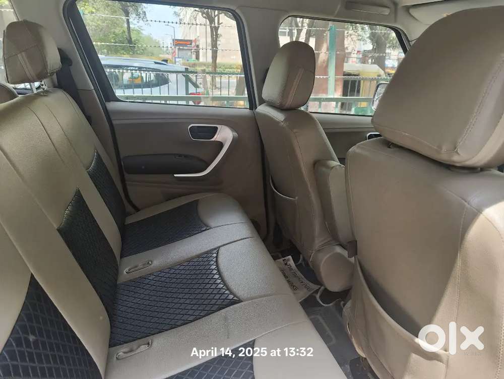 Mahindra Tuv 300 2017 Diesel 64000 Km Driven