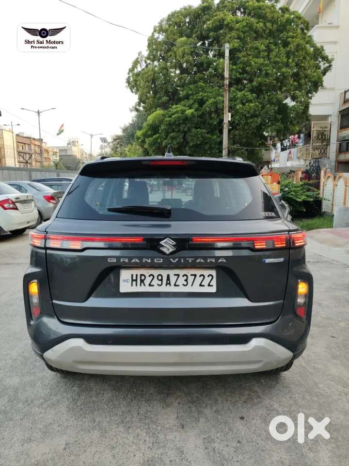 Maruti Suzuki Grand Vitara 1.5 Alpha Smart Hybrid Dual Tone At, 2022..