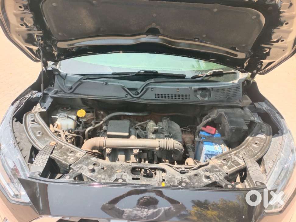 Nissan Magnite 1.0 Xv, 2022, Petrol