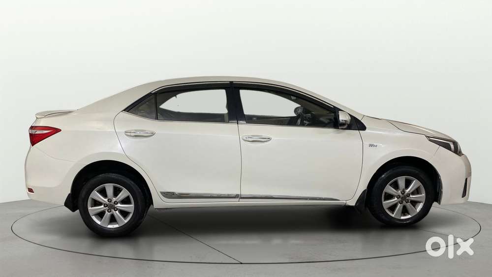 Toyota Corolla Altis [2014-2017] 1.8 G Cvt, 2015, Petrol