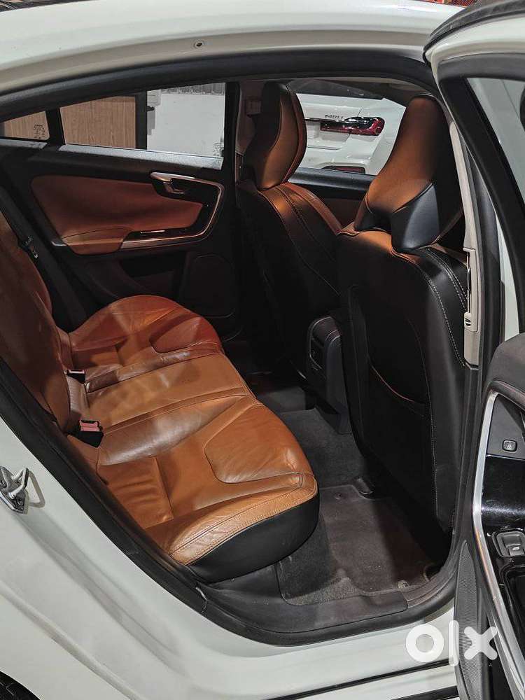 Volvo S60 D5 Inscription, 2015, Diesel