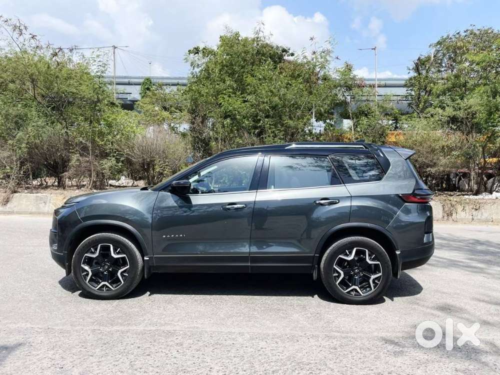Tata Safari Accomplished X Plus 7 Str Stealth Edition At, 2025, Dies..