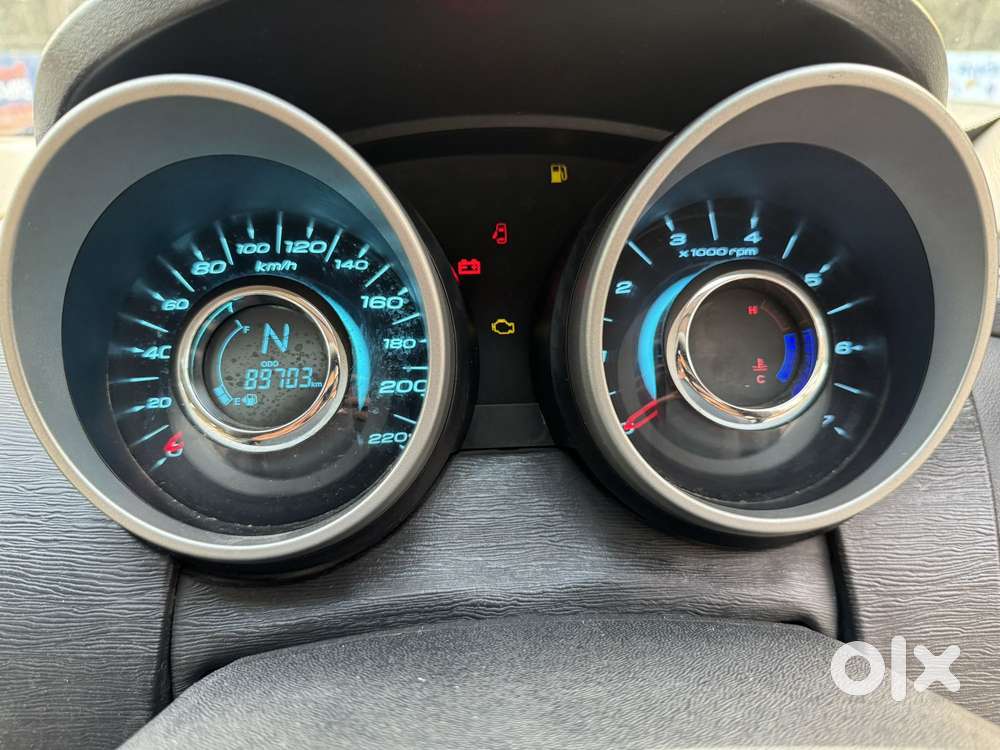 Mahindra Xuv500 At W10 Fwd, 2016, Diesel