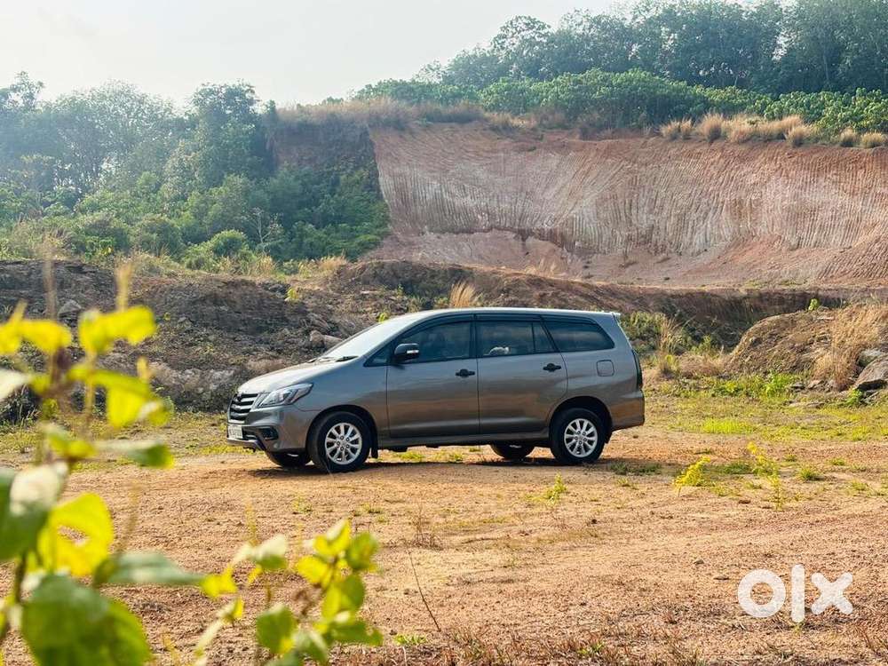 Toyota Innova 2014 Diesel Well Maintained