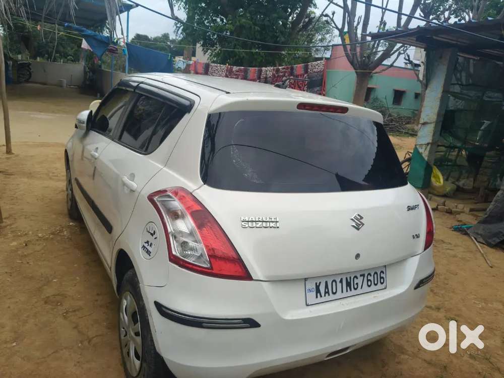 Maruti Suzuki Swift 2015 Vxi Optional