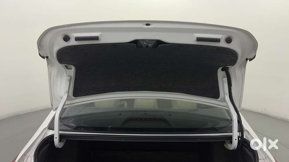 Honda City 1.5 Zx I-vtec Mt, 2023, Petrol