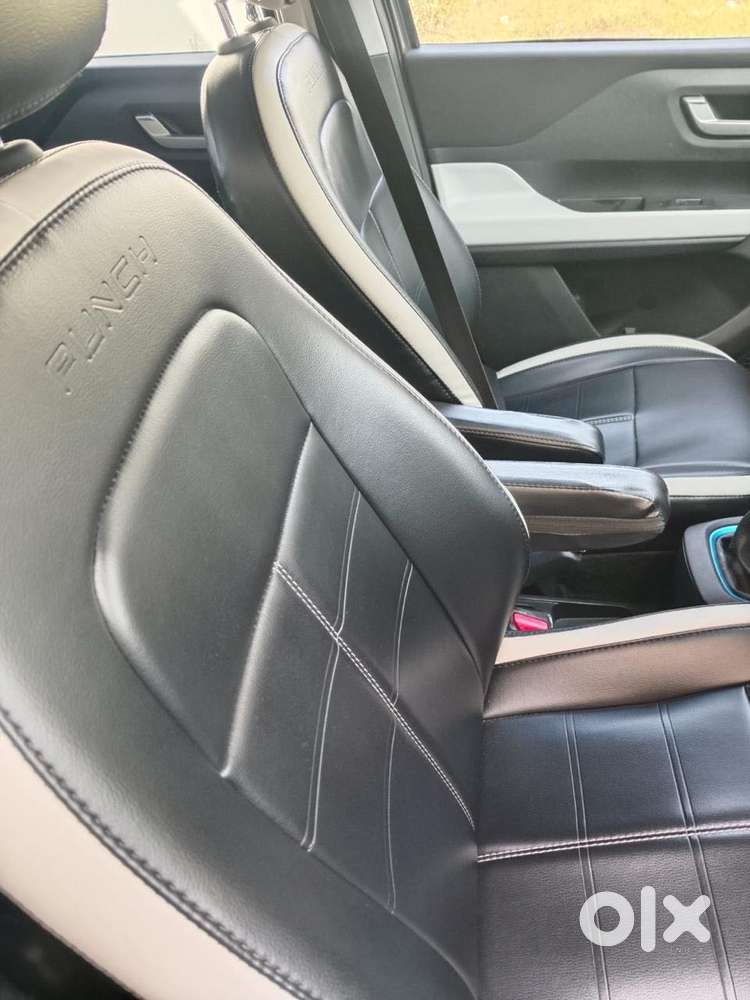 Tata Punch 1.2 Revotron Creative Dual Tone, 2024, Petrol