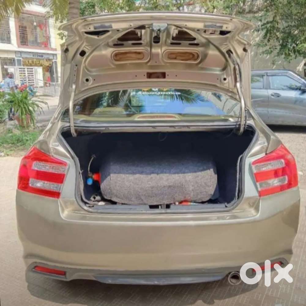 Honda City 2013 Cng & Hybrids 120000 Km Driven