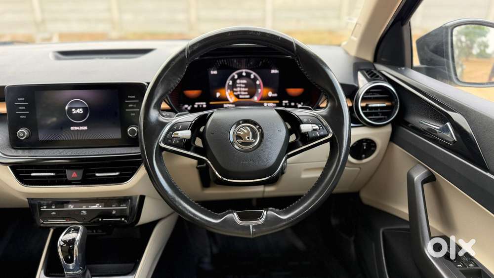 Skoda Slavia 1.0 Tsi Style At, 2023, Petrol