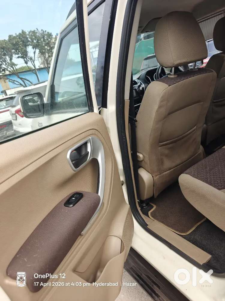 Mahindra Tuv 300 2018 Diesel 83010 Km Driven