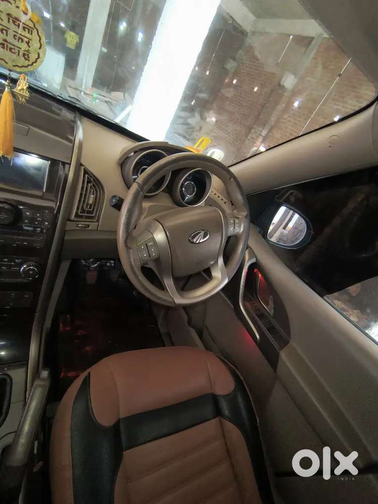 Xuv 500 W10 Selling