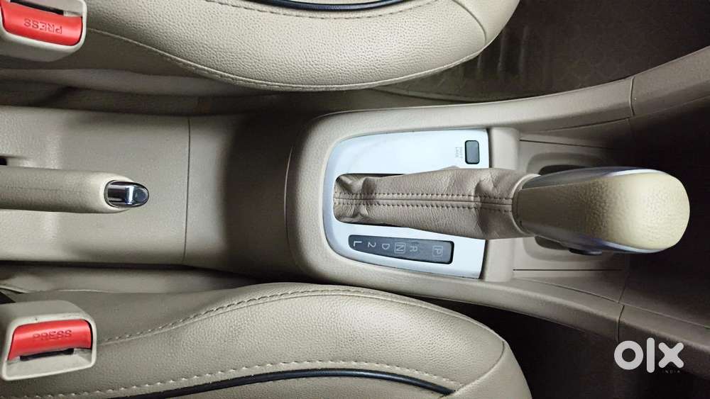 Maruti Suzuki Ertiga Vxi At, 2016, Petrol
