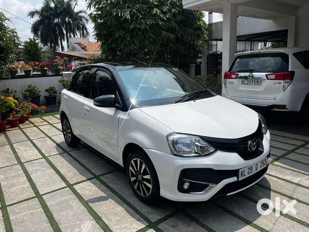 Toyota Etios Liva 1.2 Vx Dual Tone, 2018, Petrol