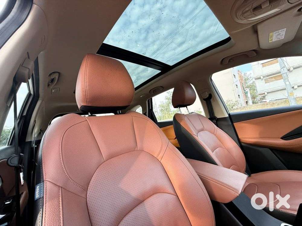 Mg Hector Plus Sharp Pro 1.5 Turbo Petrol Cvt 7 Str, 2023, Petrol