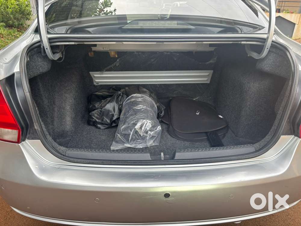 Volkswagen Vento 2015 Petrol With Company Maintenan With All Company H