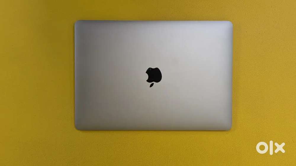 APPLE MACBOOK AIR M1 8GB RAM 256GB SSD - Computers & Laptops