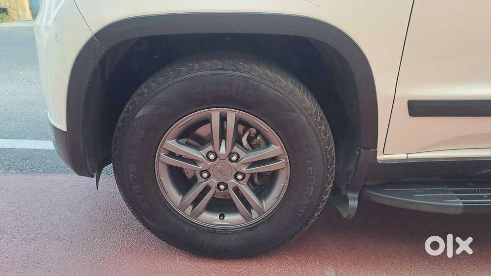 Mahindra Tuv 300 T10, 2019, Diesel