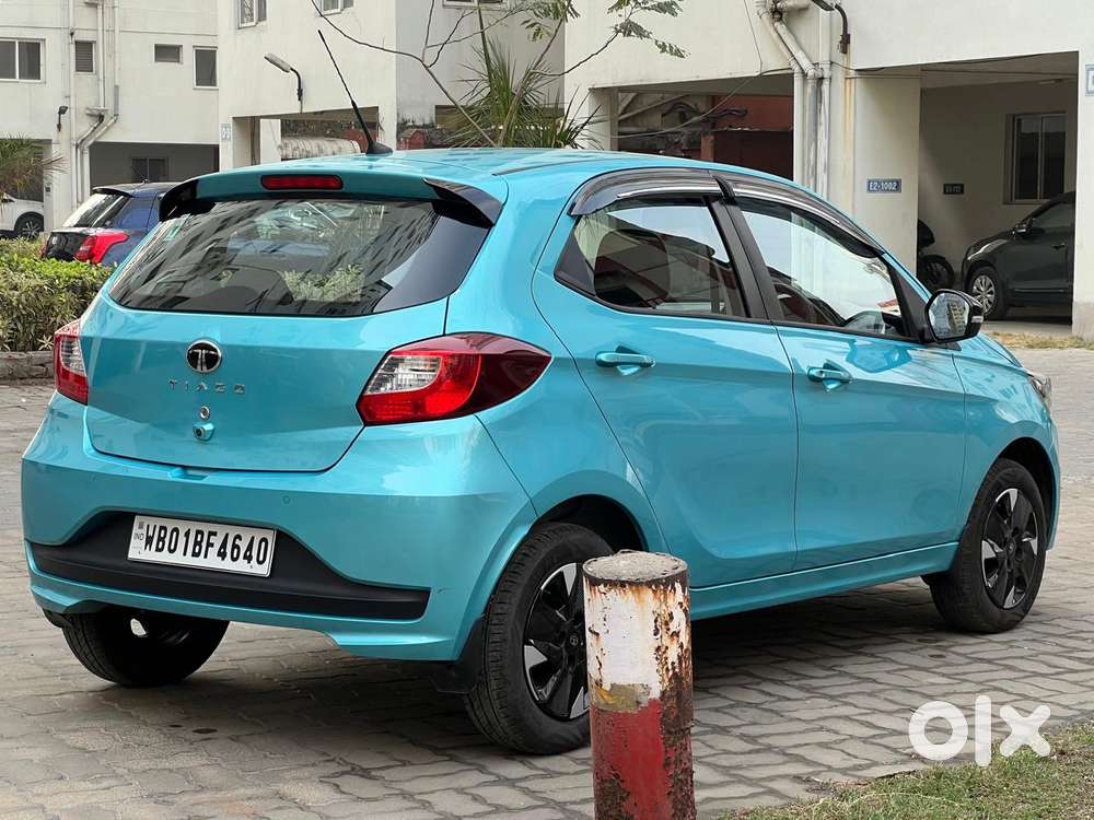 Tata Tiago 1.2 Revotron Xta, 2025, Petrol