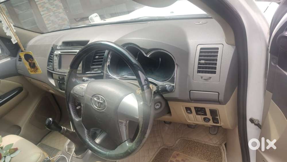 2013 Toyota Fortuner 4x2