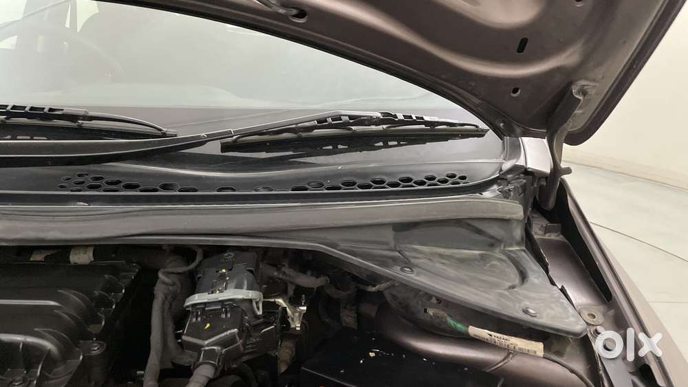 Tata Tiago Xza, 2017, Petrol