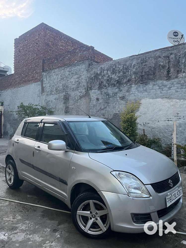 Maruti Suzuki Swift 2010 Petrol 98000 Km Driven