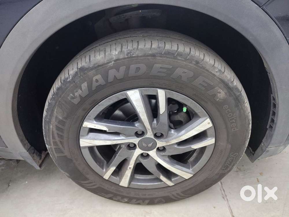 Mahindra Xuv700 2.2 Ax 5 Diesel At 7 Str, 2023, Diesel