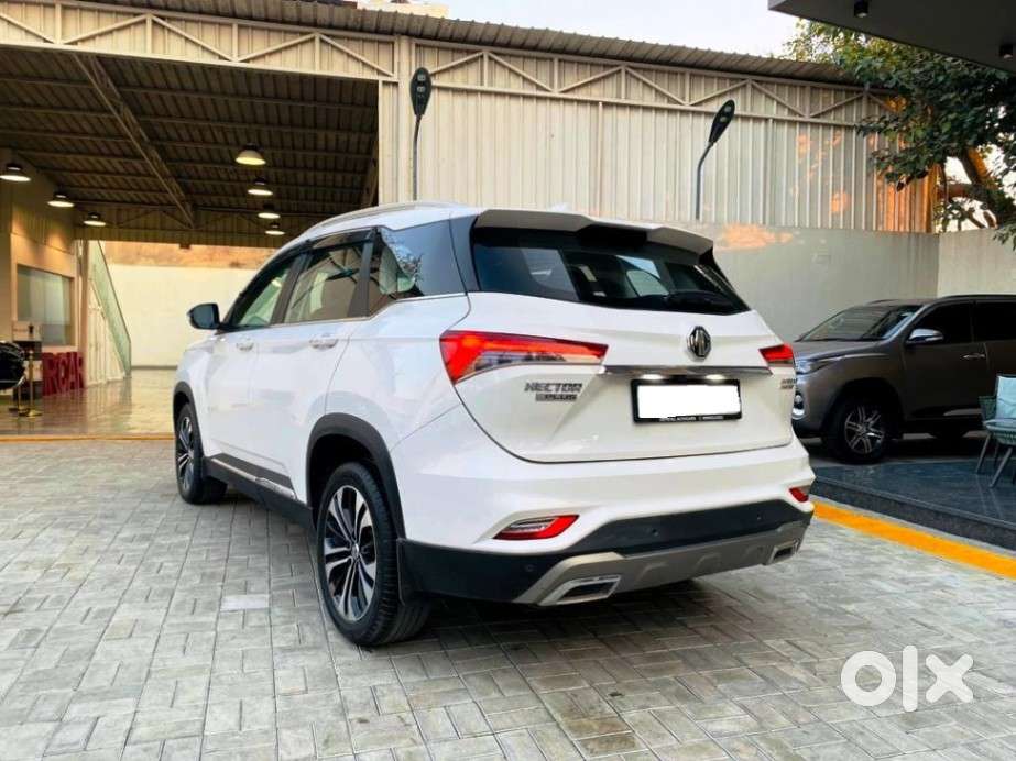 Mg Hector Plus 1.5 Sharp Turbo Cvt 6 Str, 2022, Petrol